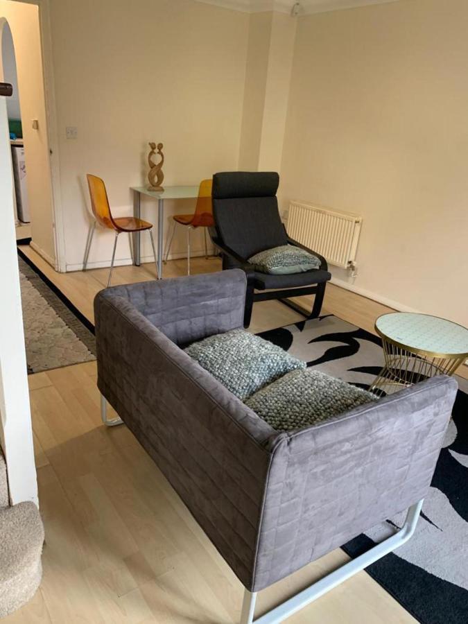 Charming 2-Bed House In London 빌라 외부 사진